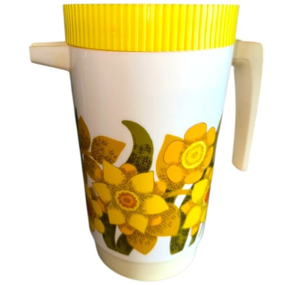 Vintage MCM Aladdinware Yellow Floral Plastic Pitcher - Picture 1 of 2